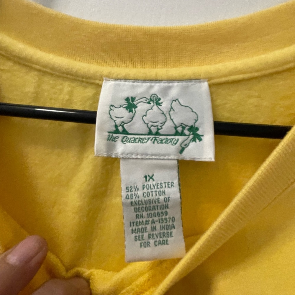 Quacker Factory Bee Sweatshirt - image 4